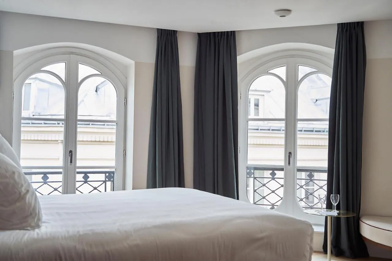 Hotel Du Sentier Париж