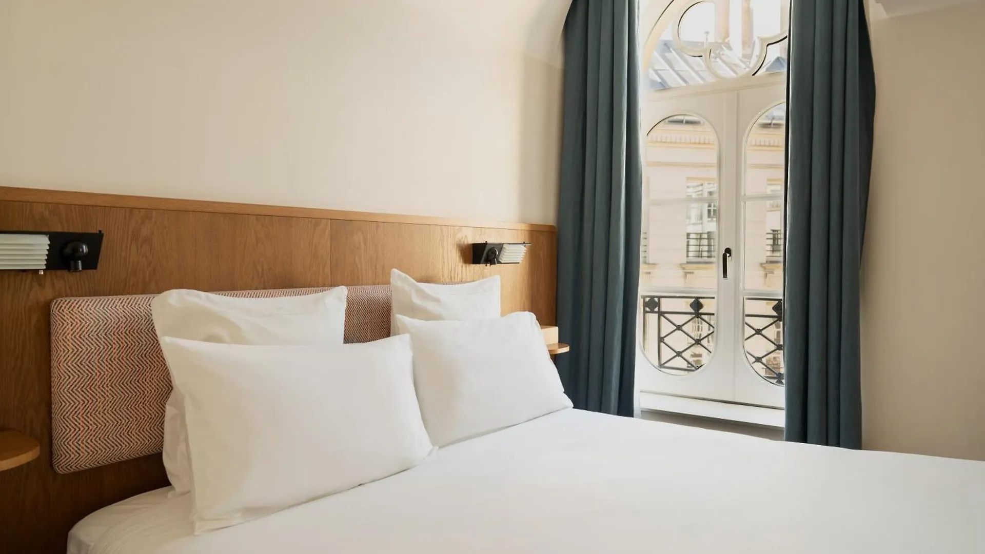 Hotel Du Sentier Париж