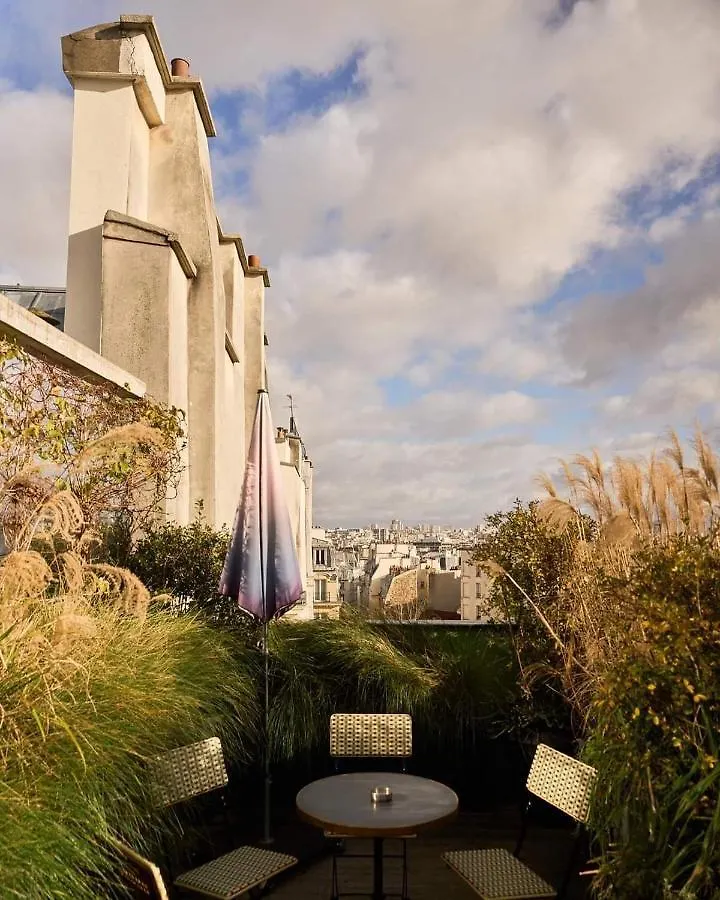 ****  פריז Hotel Du Sentier צרפת
