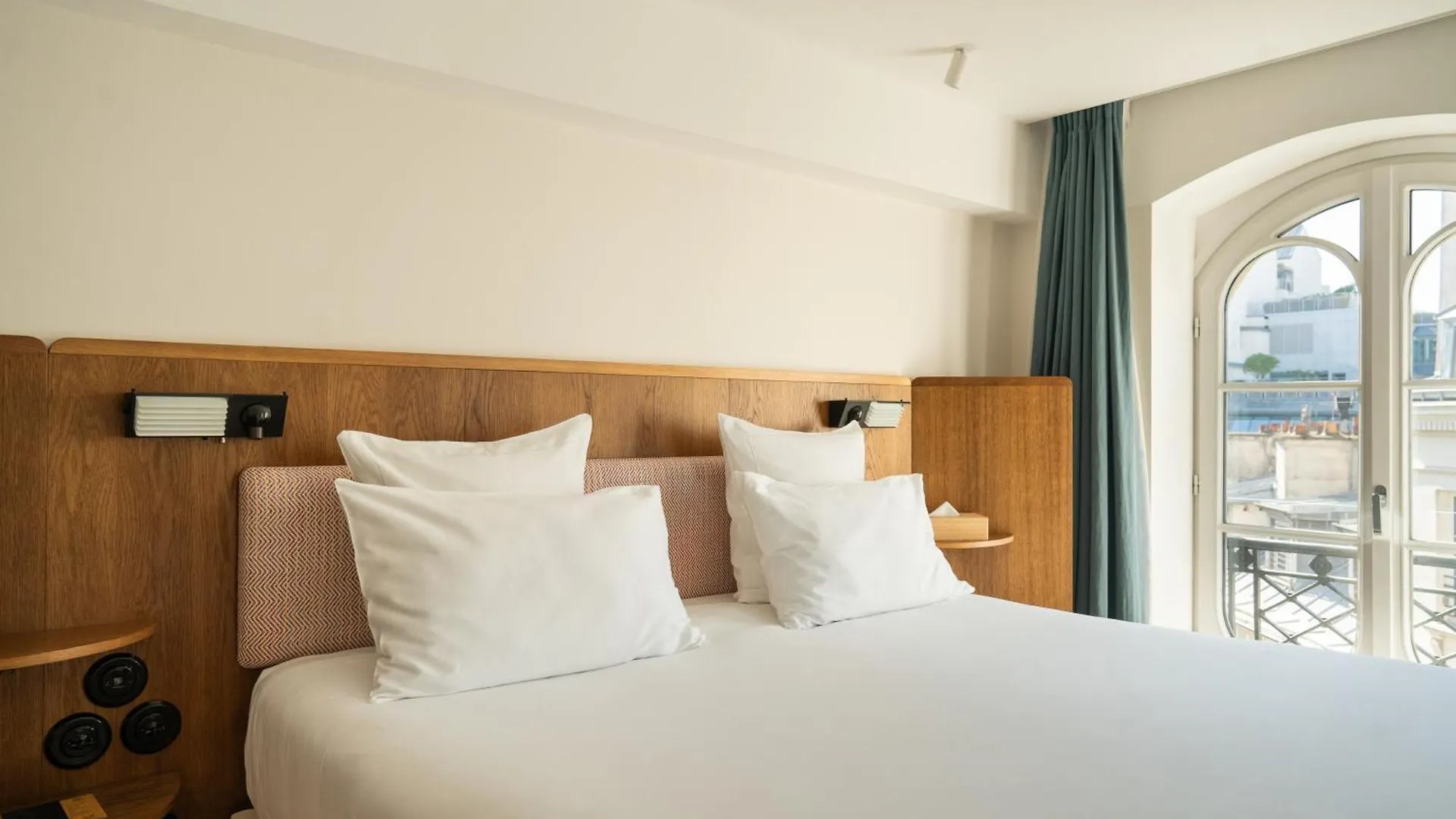 ****  Hotel Du Sentier Paris France